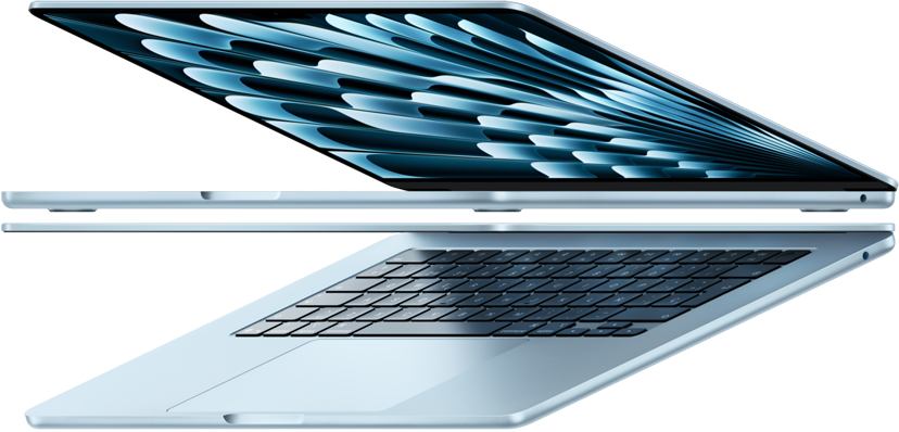 Dos portátiles MacBook Air en azul cielo abiertos que forman la figura de una flecha para resaltar su diseño fino