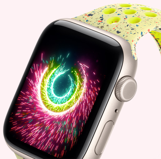 Apple Watch SE 3, caja de aluminio, color blanco estrella, anillos de Actividad que estallan como fuegos artificiales, correa Nike Sport Volt Splash