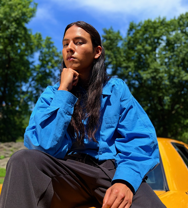 Fotografia de uma pessoa tirada com a nova geração da funcionalidade de retratos da câmara